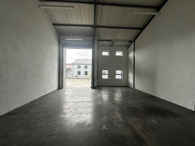 To Let commercial Property for Rent in Maitland Western Cape